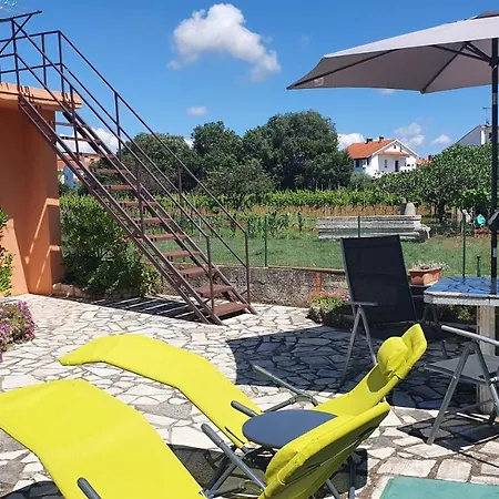 House With Garden And Private Parking Fažana