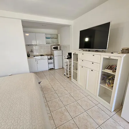 House With Garden And Private Parking Holiday home *
