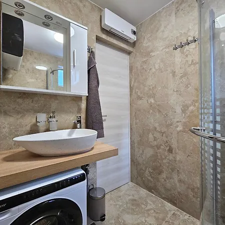 House With Garden And Private Parking * Fazana