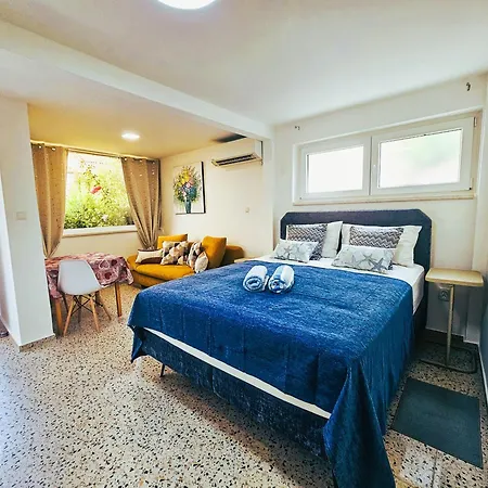 Holiday home House With Garden And Private Parking *
